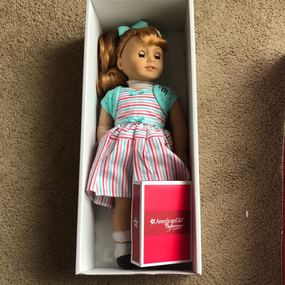 NIB American Girl Doll Maryellen